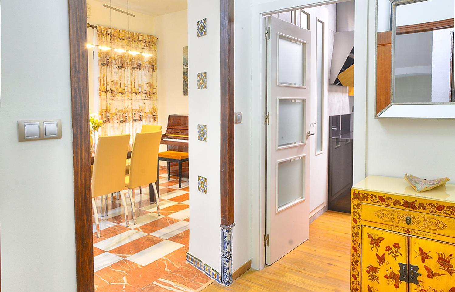 Piso Deluxe Argote Apartment Севиля Екстериор снимка